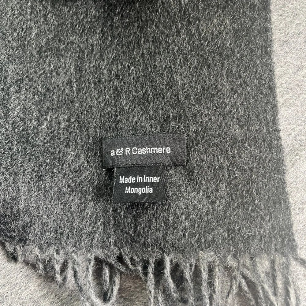 NWOT a & R Cashmere Throw Gray Reversible - Picture 2 of 8